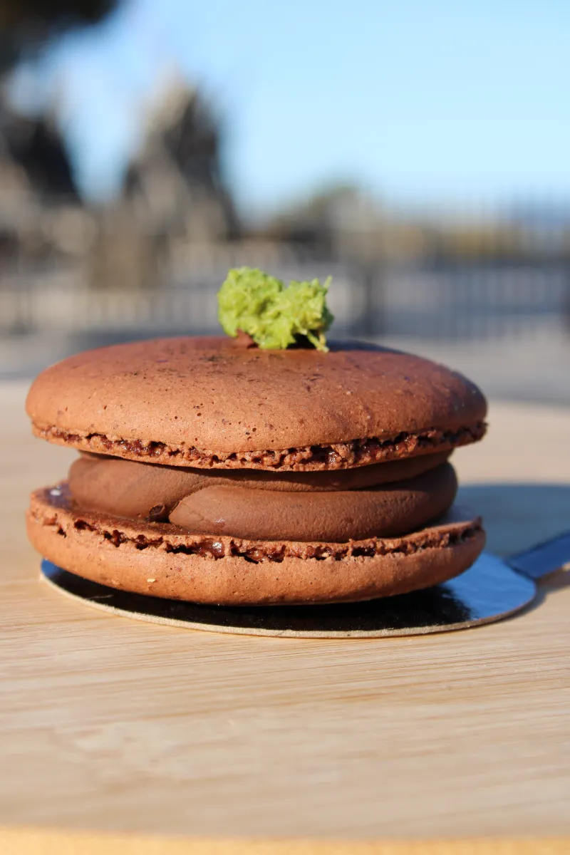 MACARON CHOCOLAT DUBAÏ