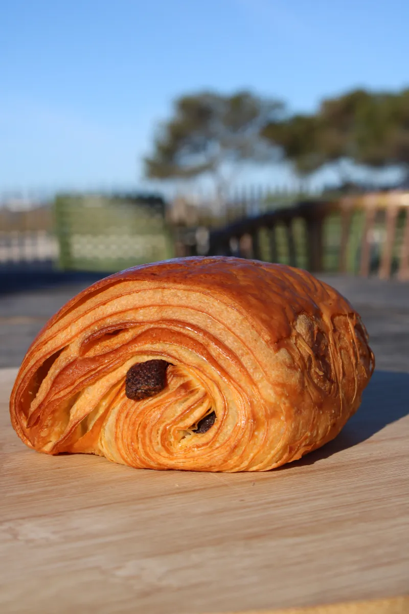 PAIN AU CHOCOLAT