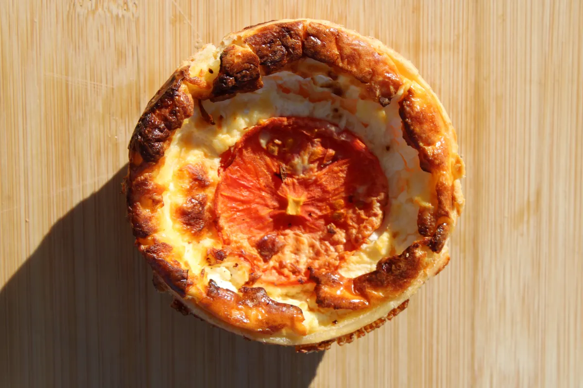 QUICHE CHÈVRE TOMATE